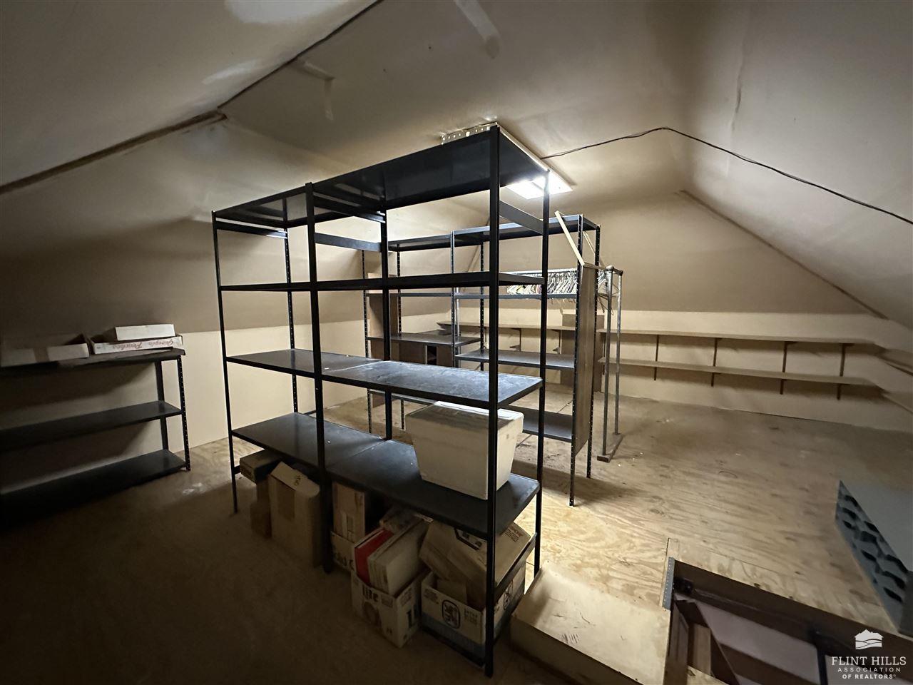 7100 Tuttle Creek Boulevard