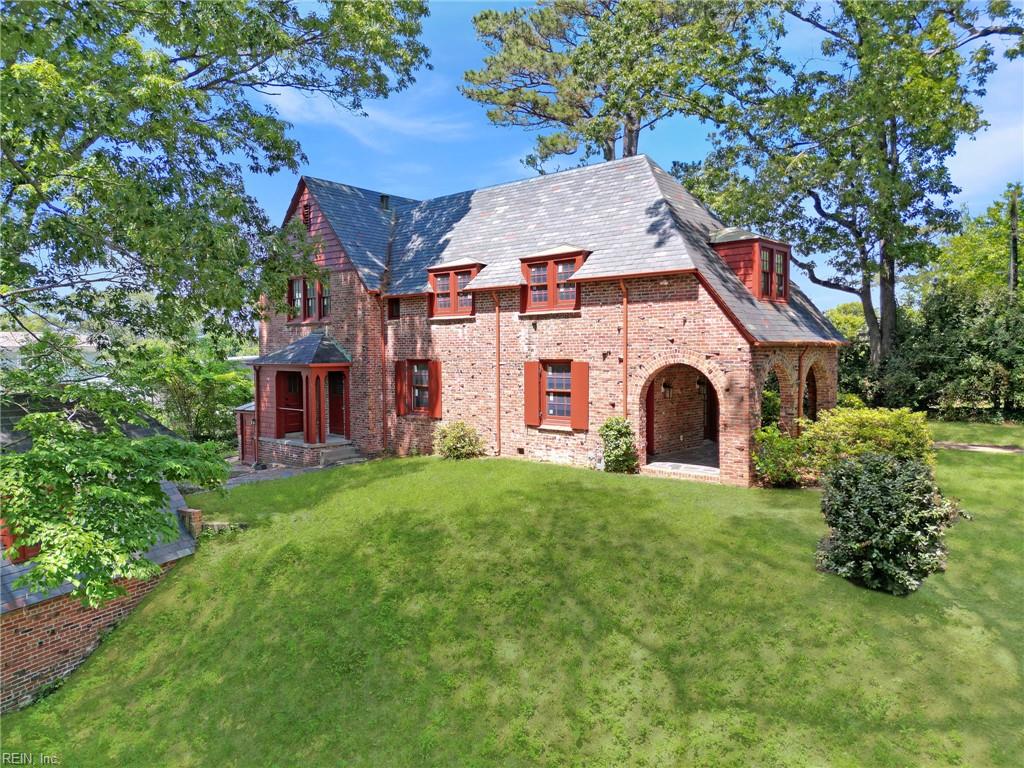 300 Bay Colony Drive, Virginia Beach, VA 