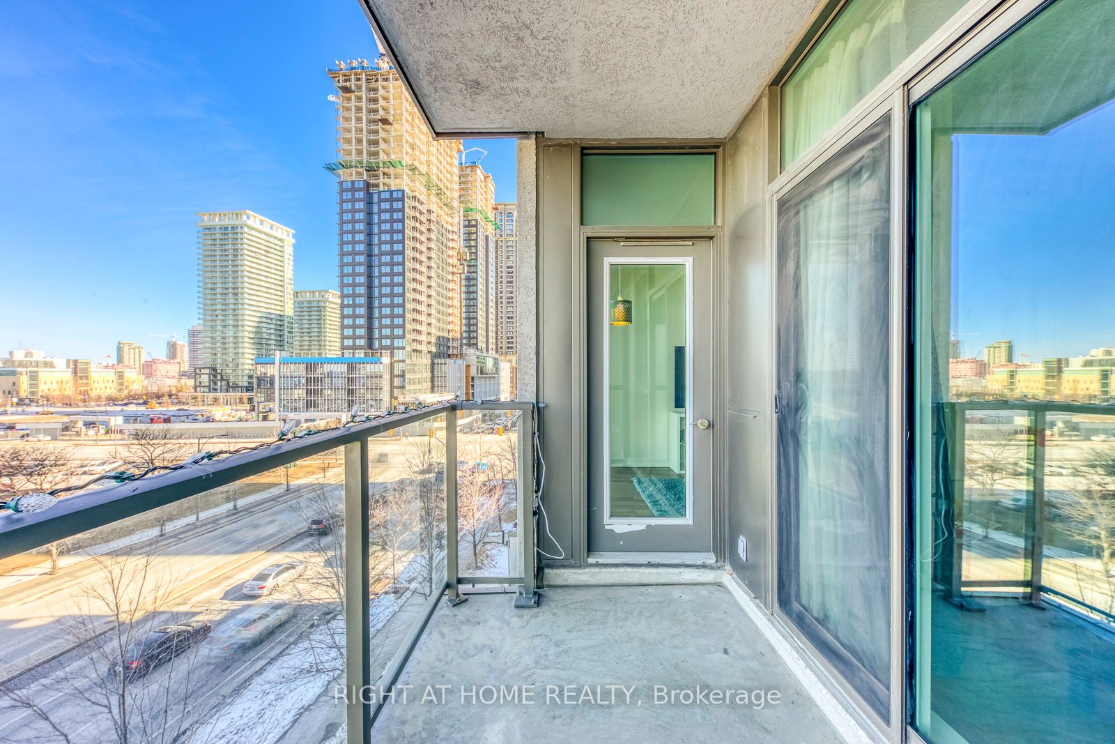 339 W Rathburn Rd 601