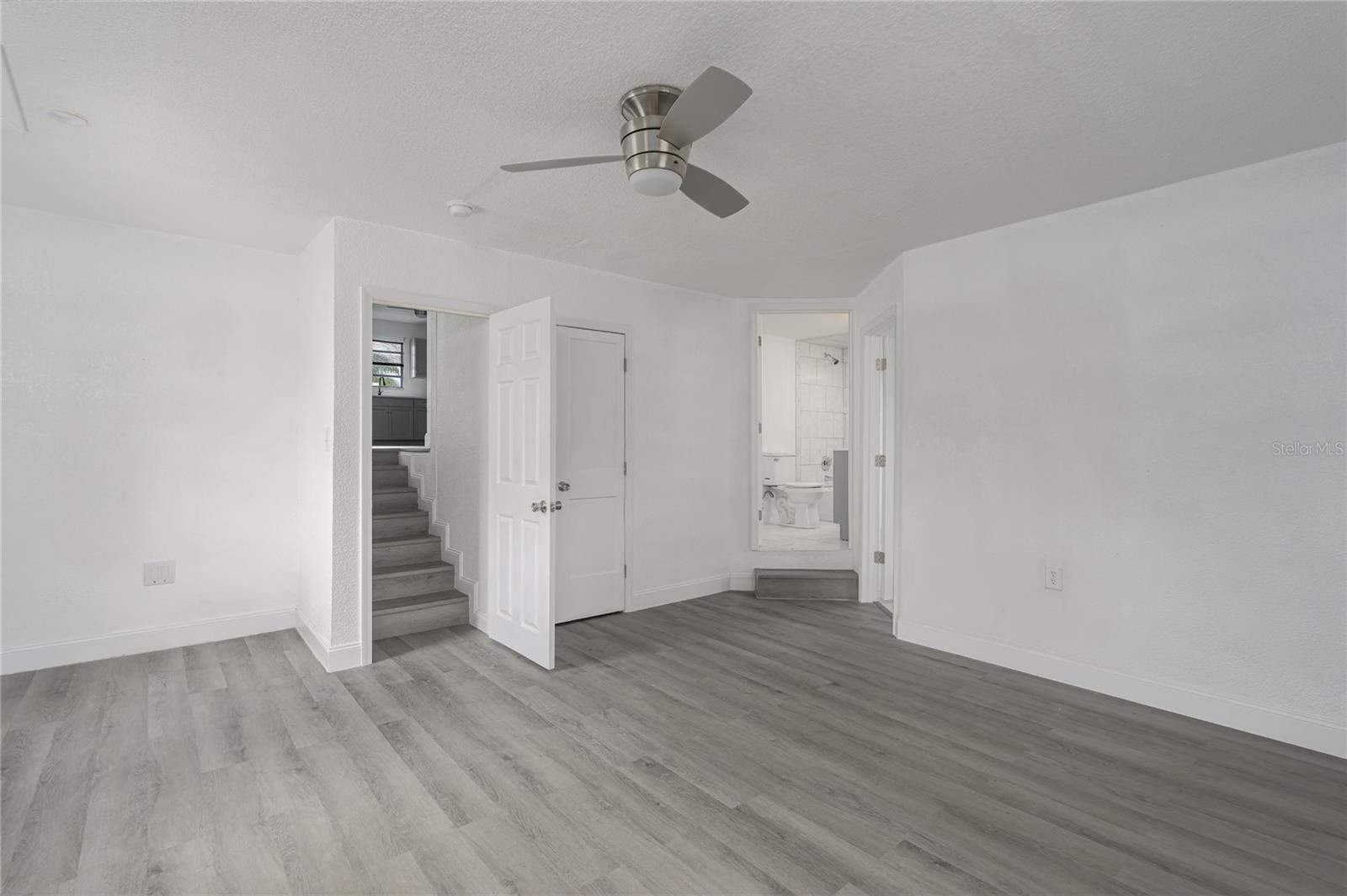 332 48th Street Court W