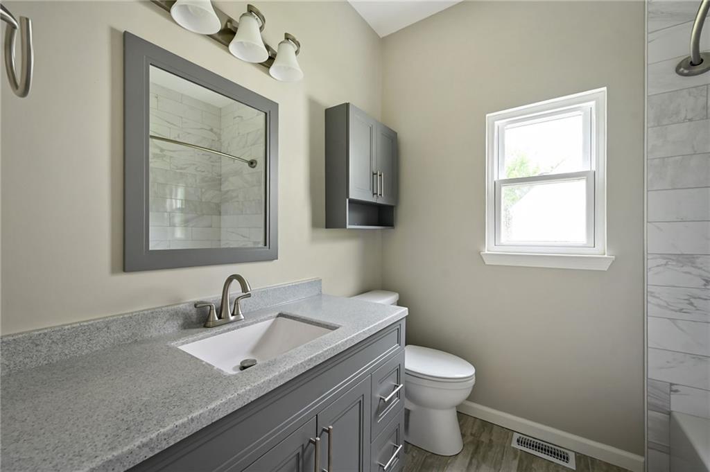 9201 N Charlotte Court