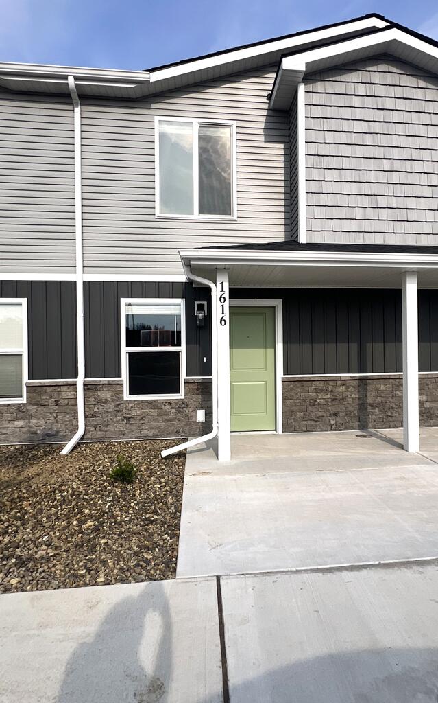1616 Hannah Lane