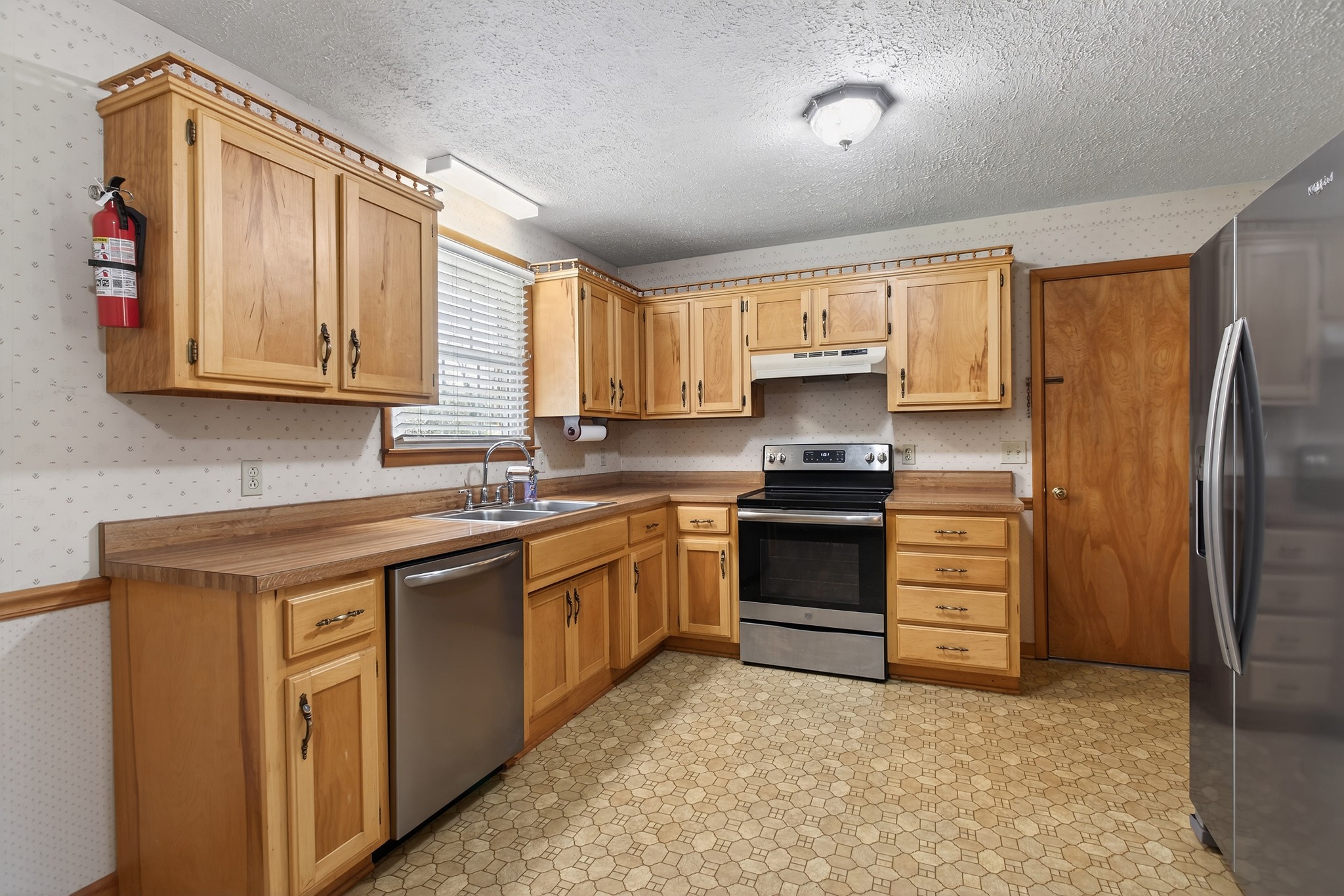 832 New Shackle Island Rd