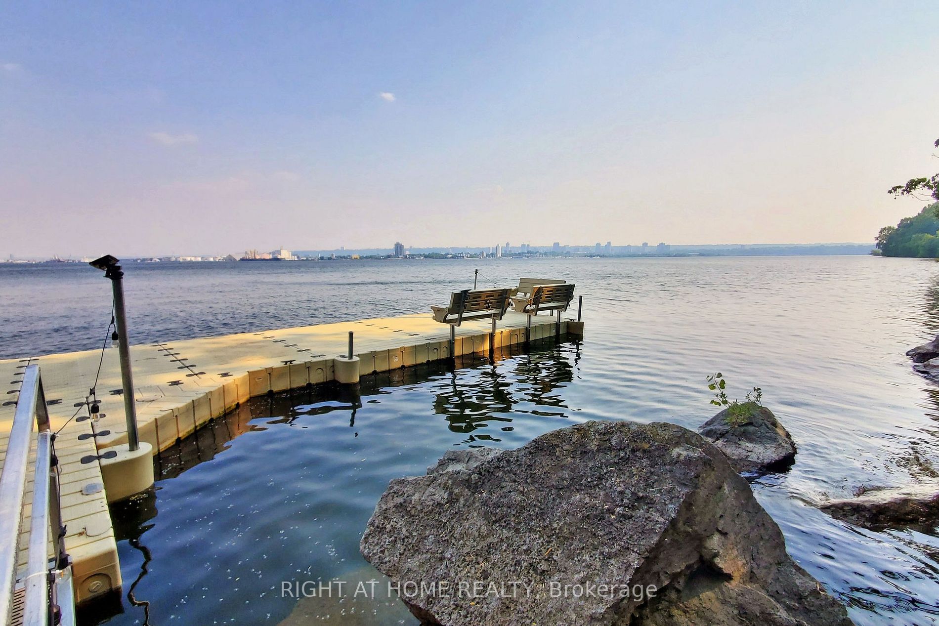 868 Danforth Pl