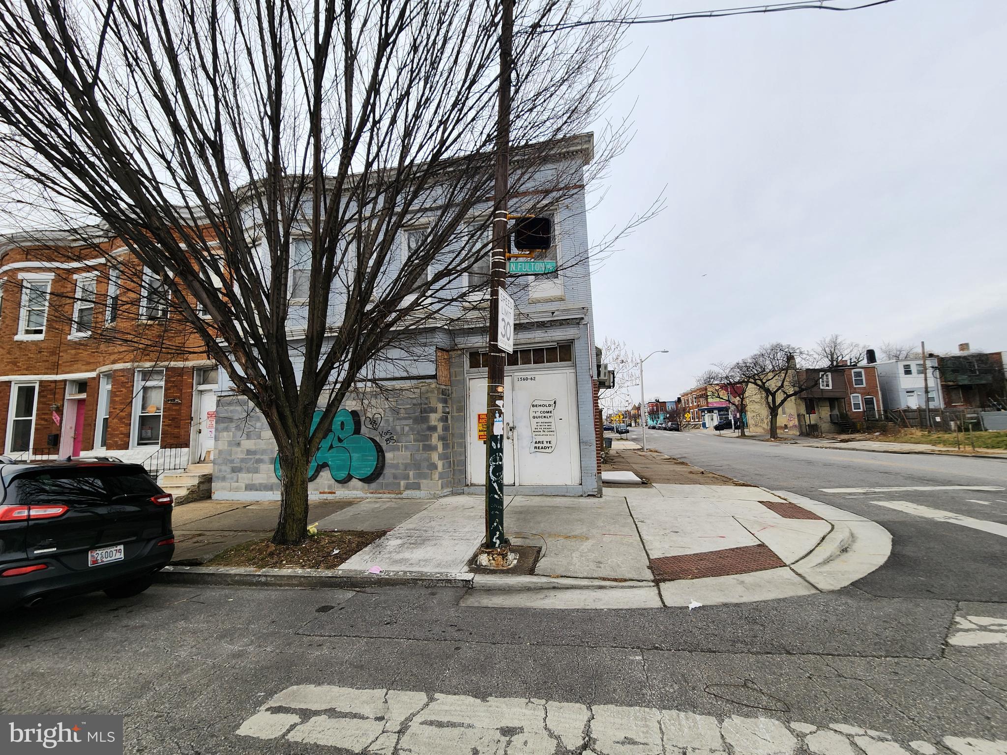 1560 N Fulton Ave  