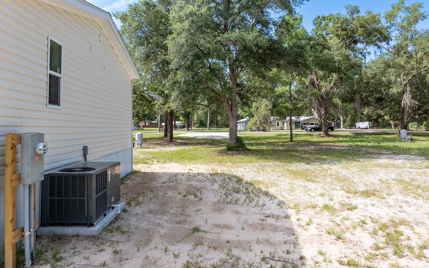 305 NW Ivy Gln