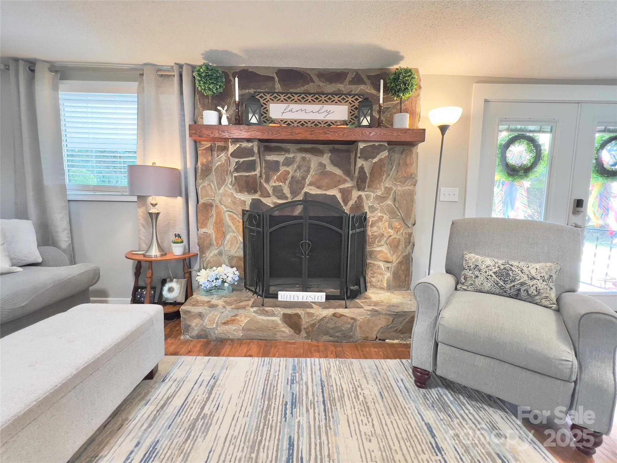 2594 Baker Circle