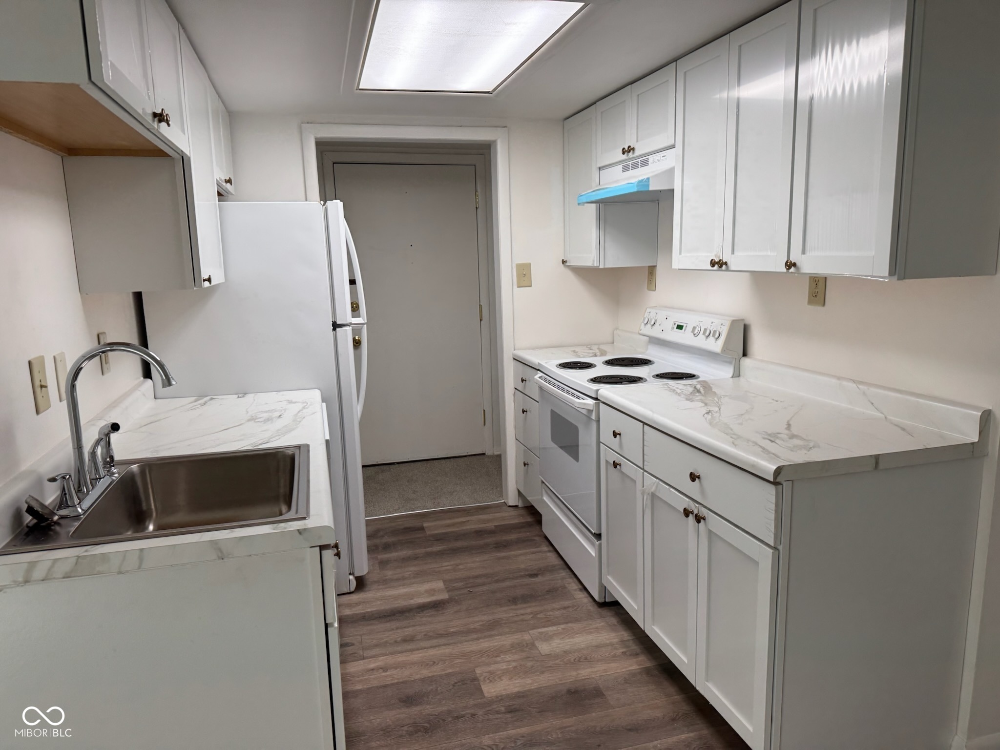 320 Elmead Court APT 2002