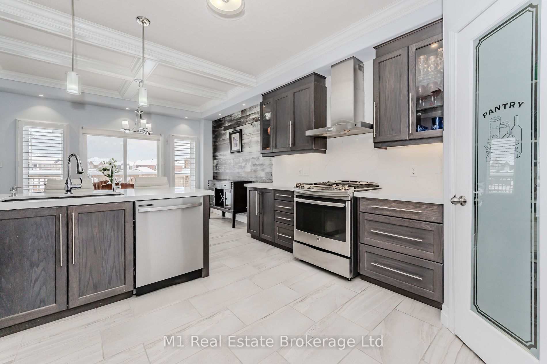 59 Netherwood Rd
