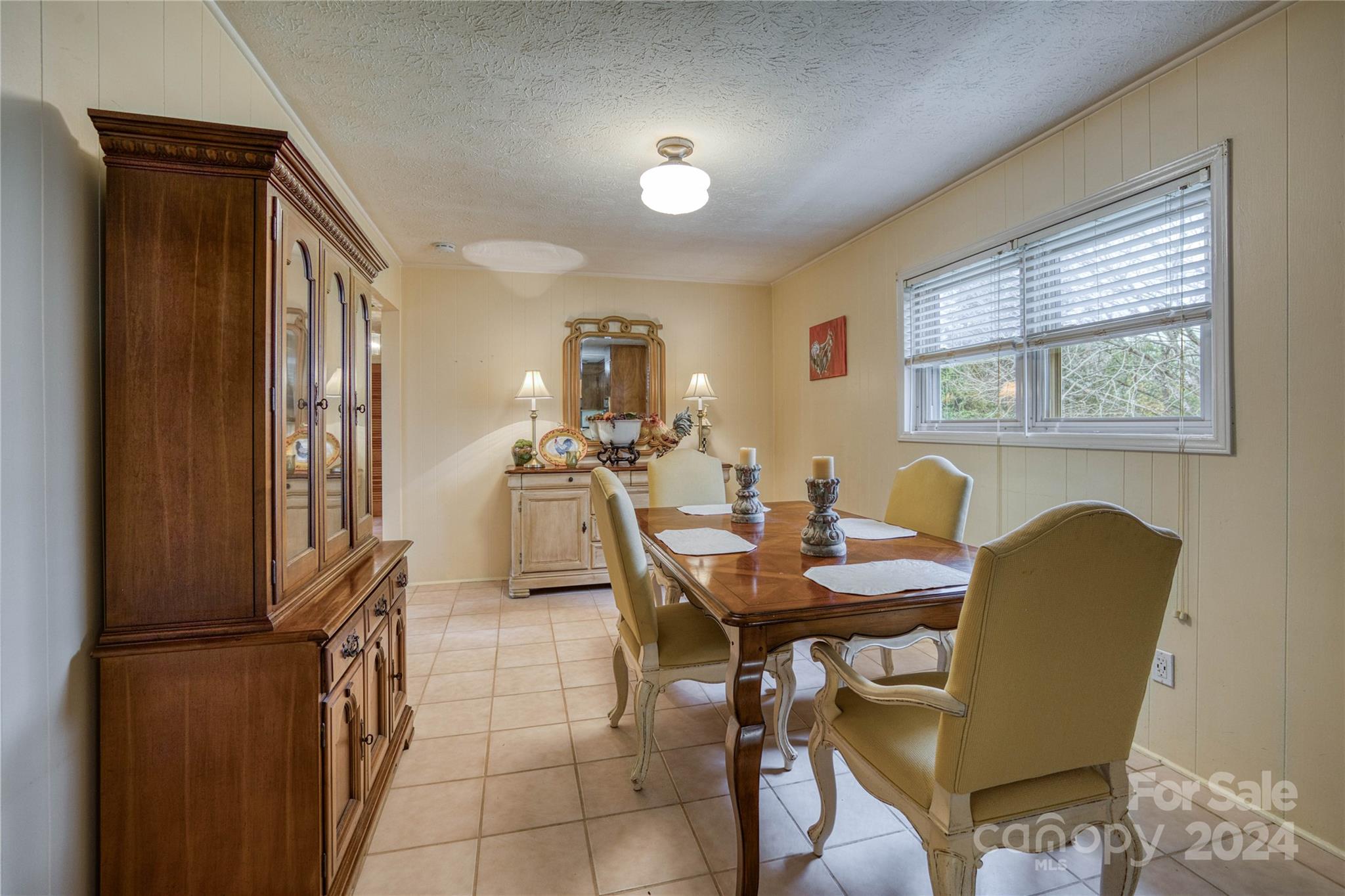 2559 Sweetbriar Circle