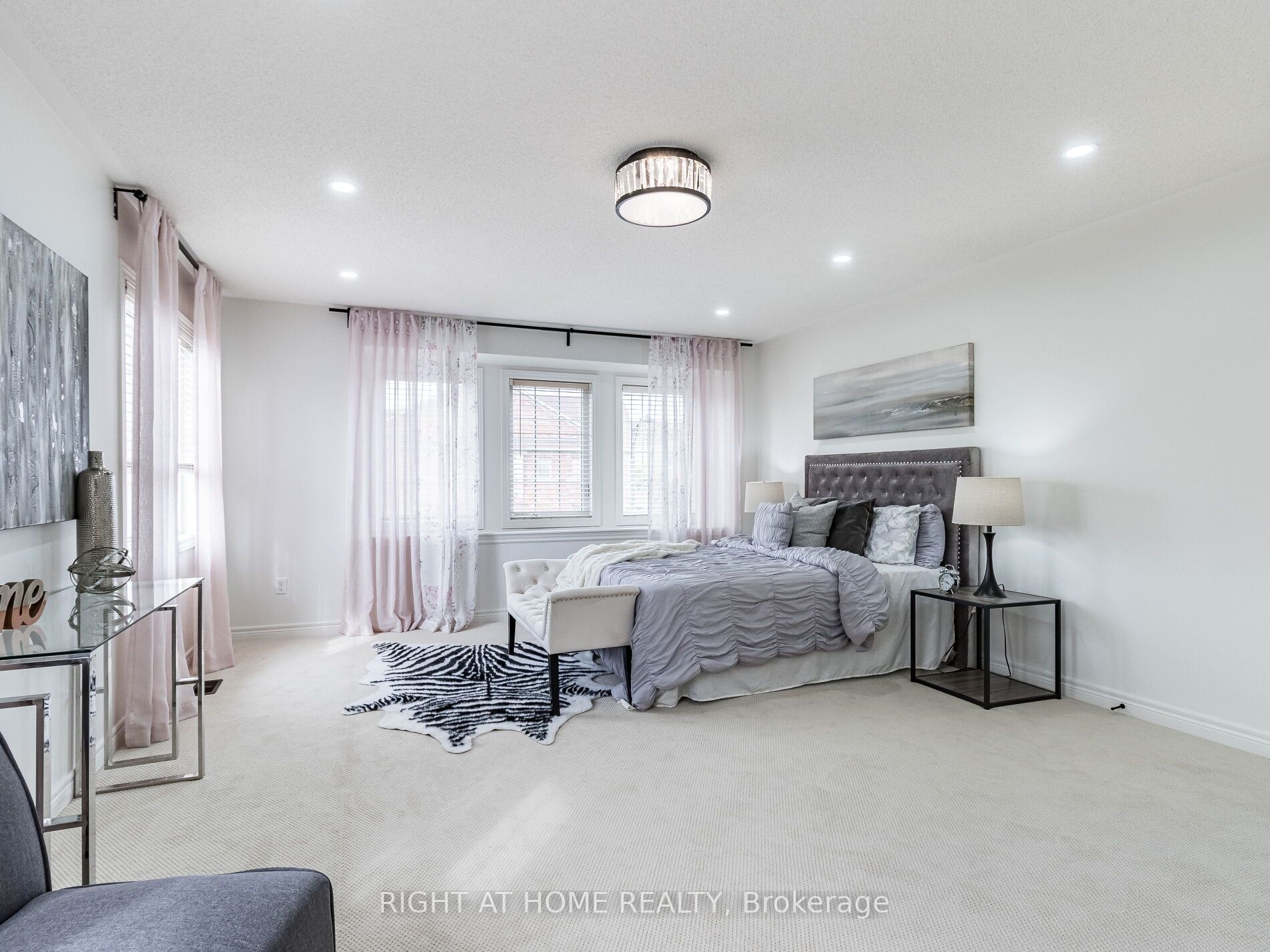 280 Wrigglesworth Cres