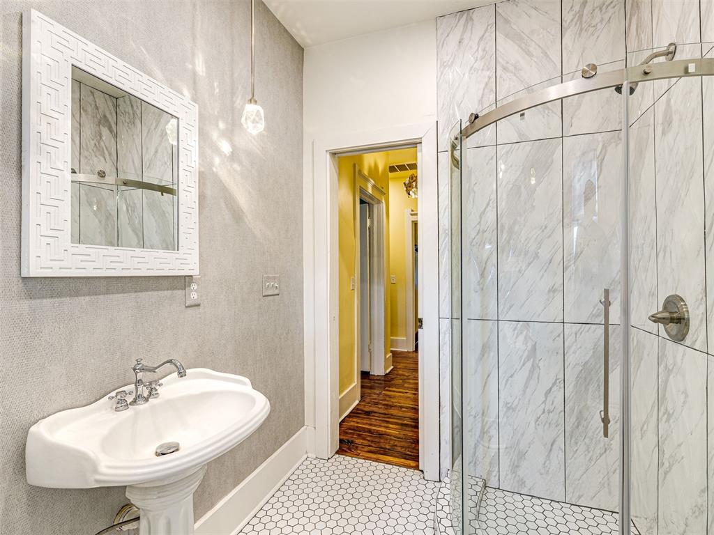 701 NW 21st Street