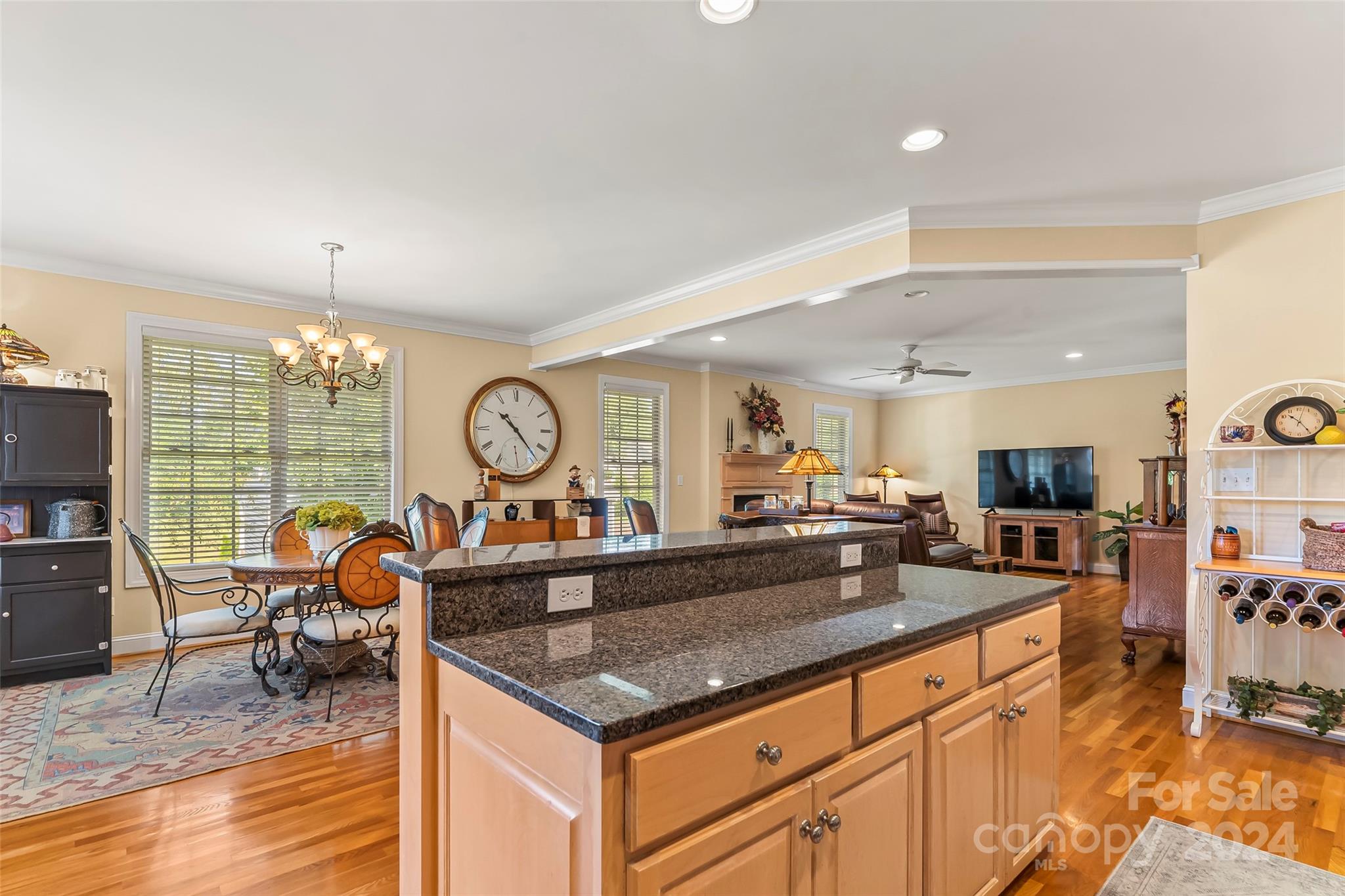 107 Crosscreek Drive