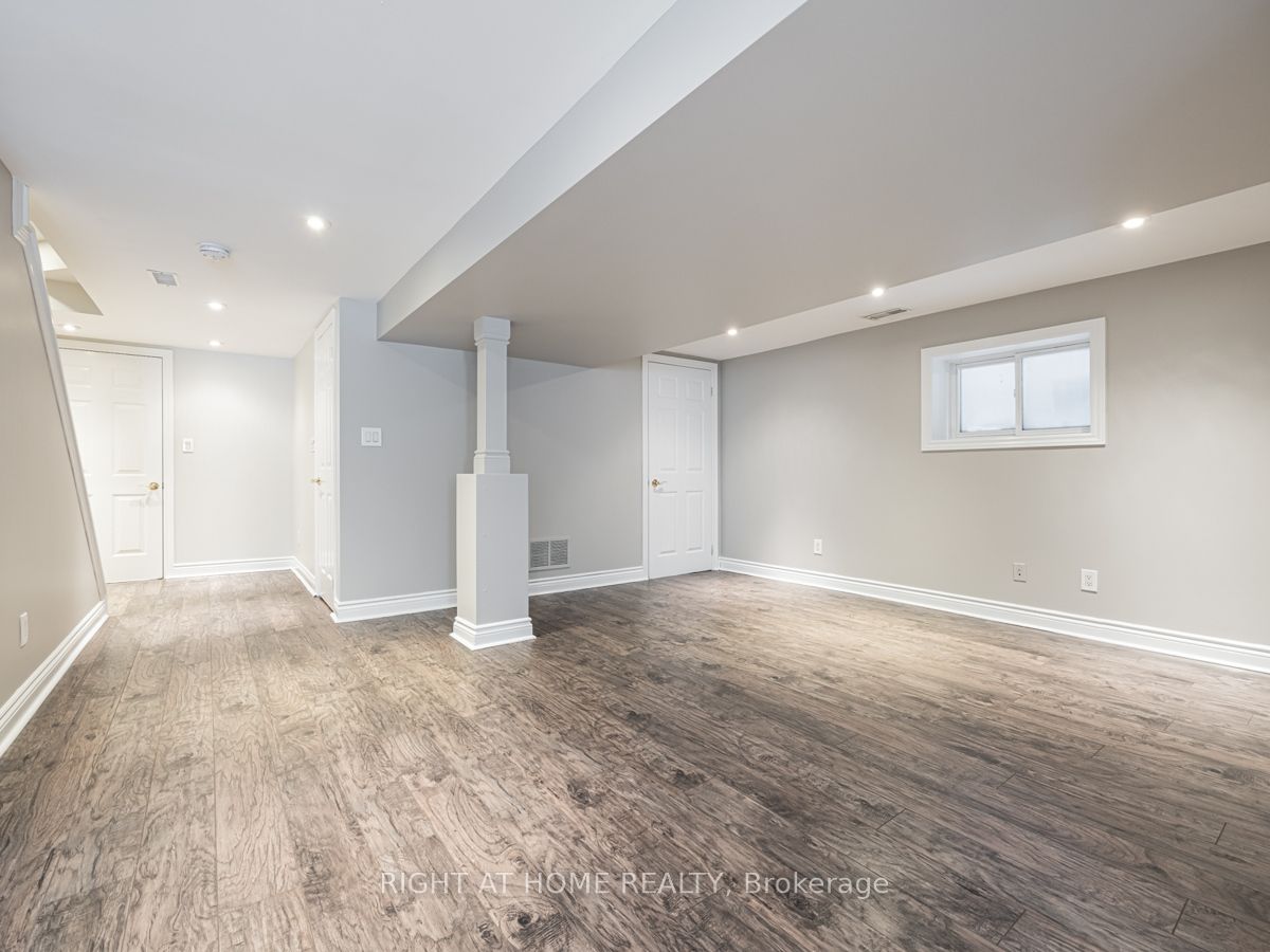 69 Mcintosh St