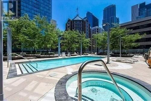 832 N Bay St 705