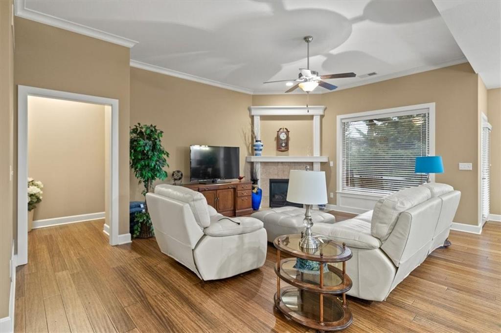 5614 Chimney Rocks Circle