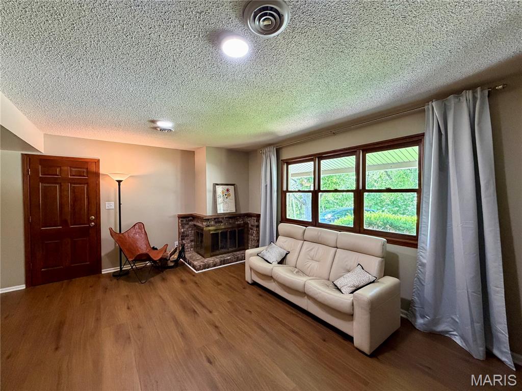 4 El Rancho Drive