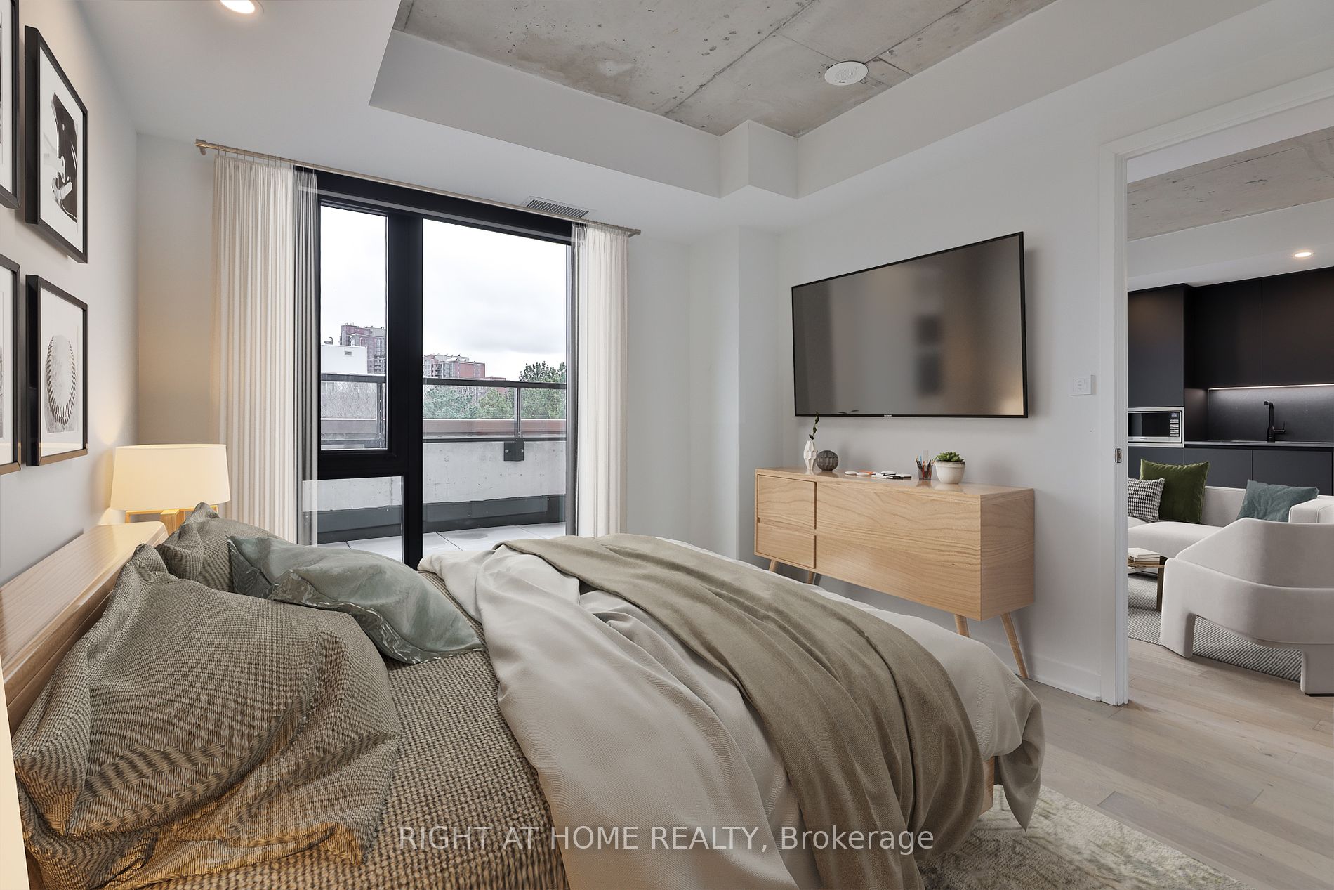 2720 W Dundas St 409