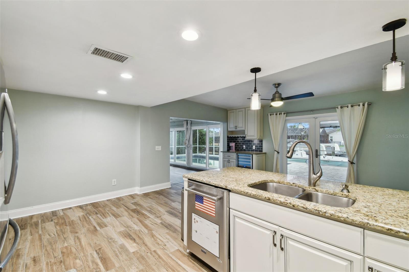 6109 Schooner Way