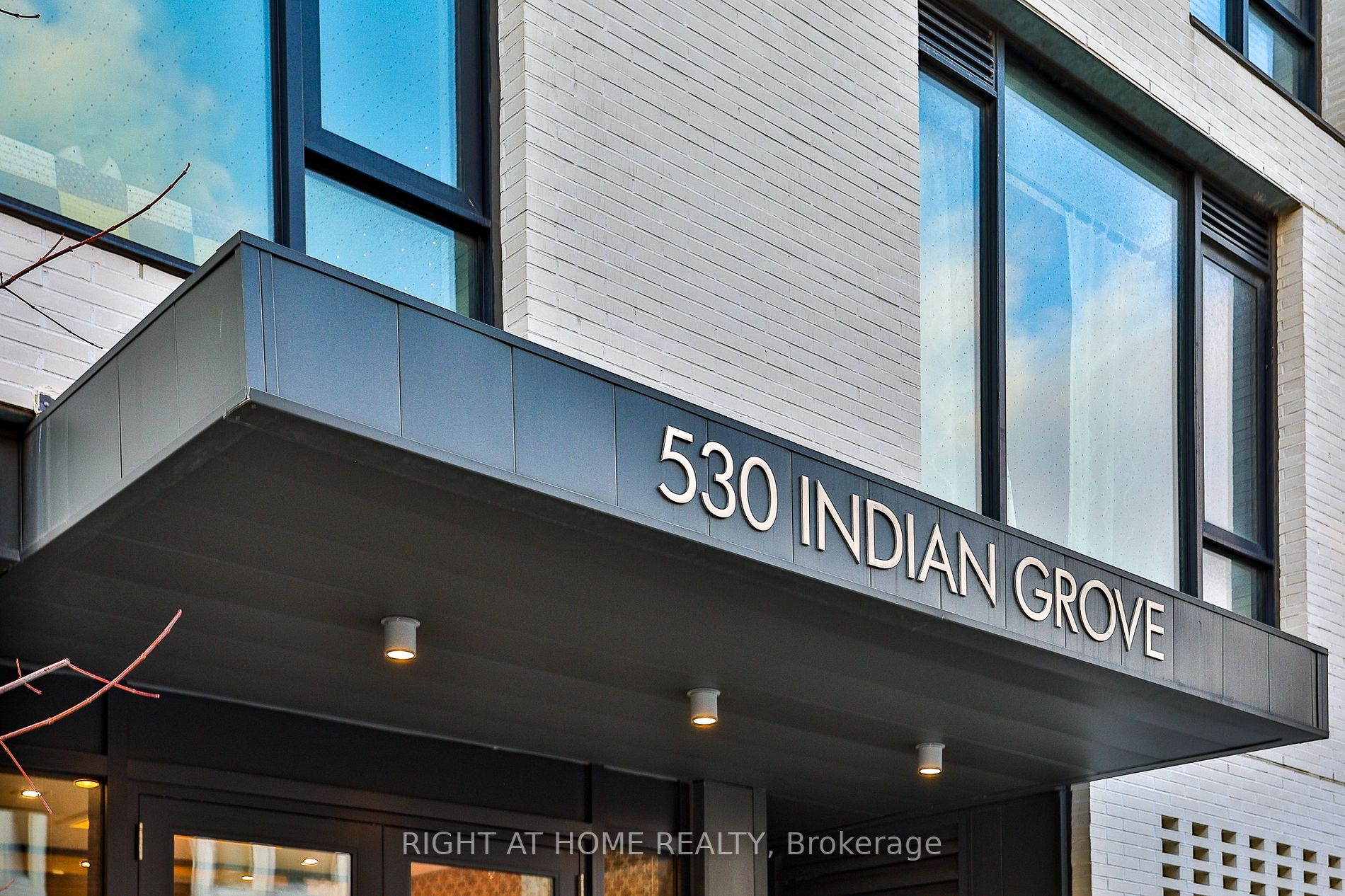 530 Indian Grve 710