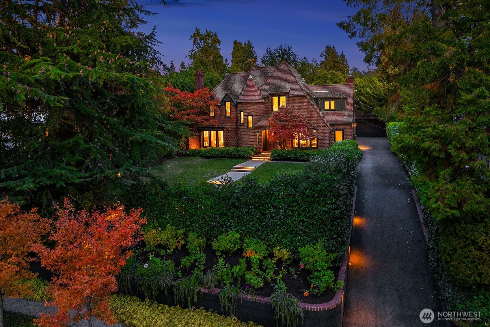 1626 Federal Avenue E