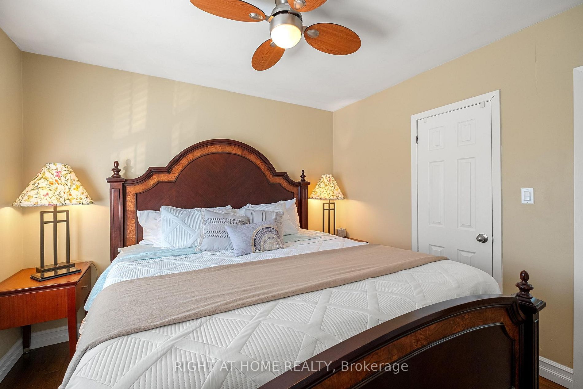 140 Meadowbrook Dr