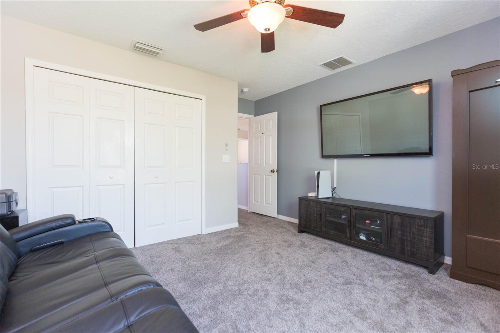 7352 Cutwater Lane