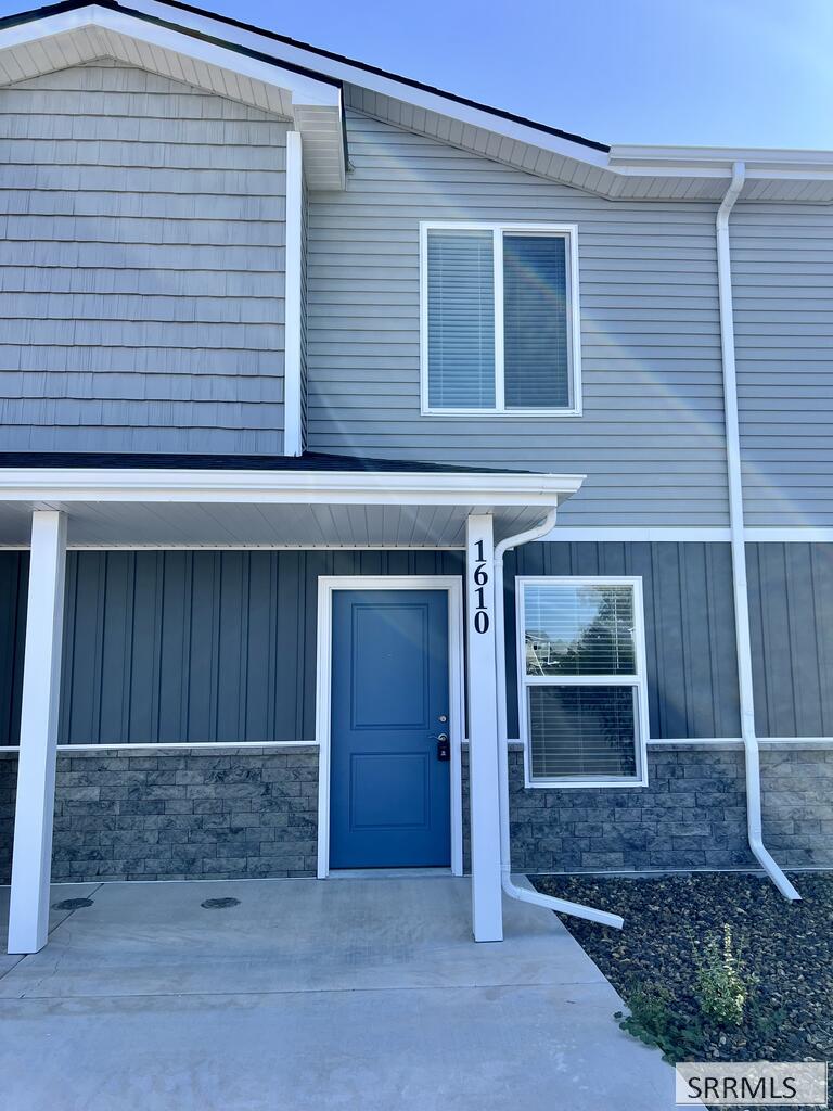 1610 Hannah Lane