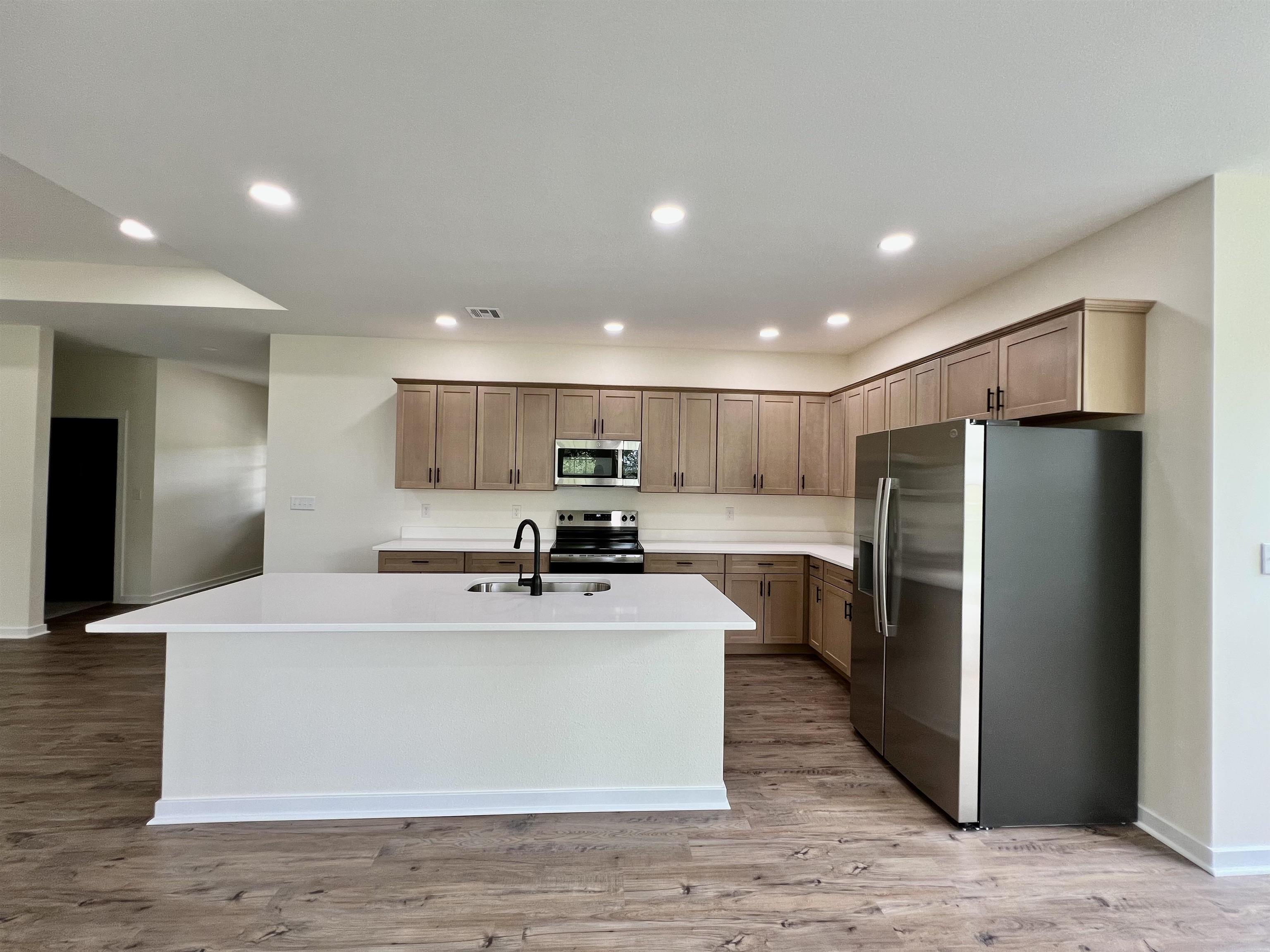 208 Castle Pines Dr