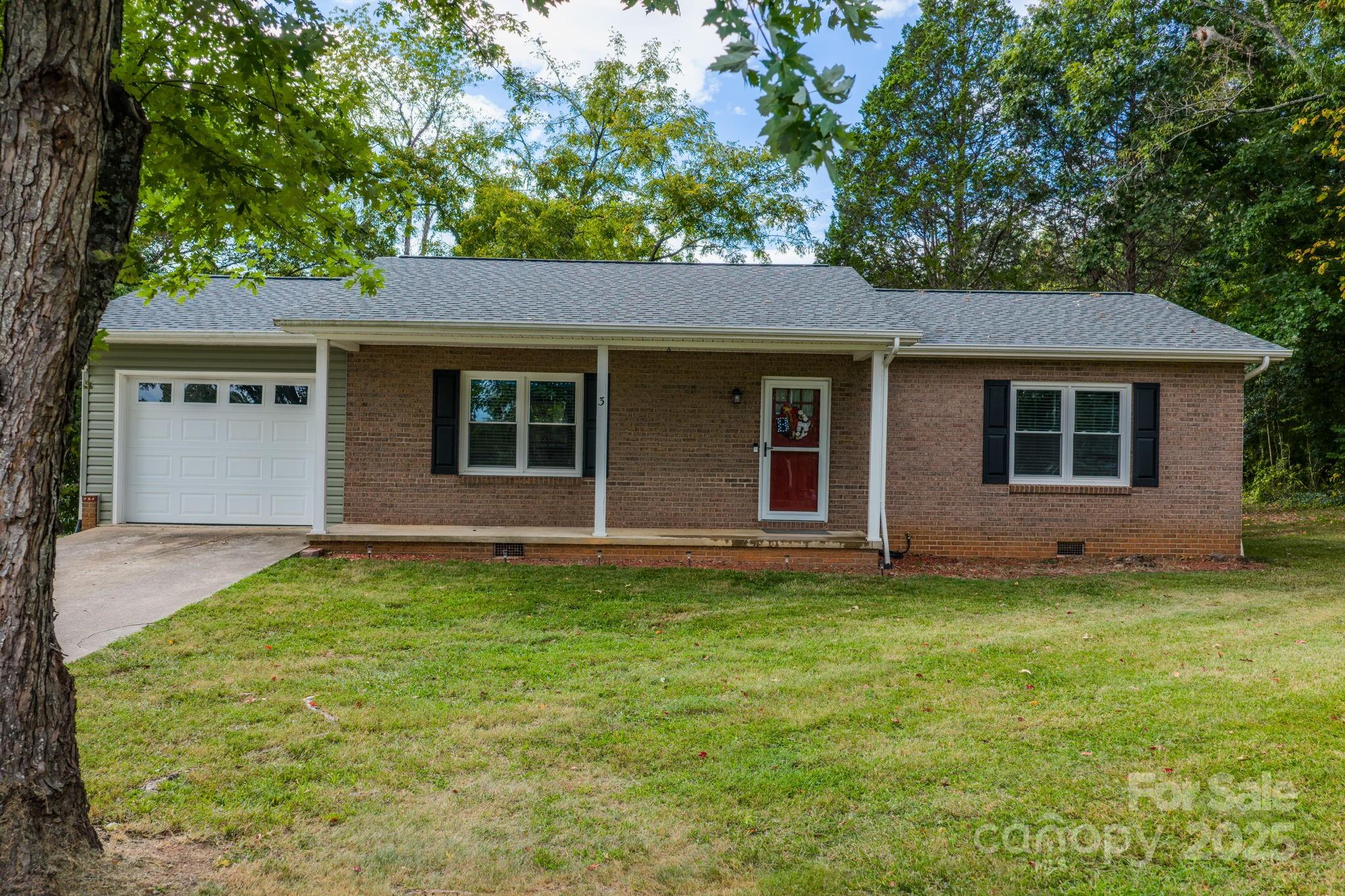 3 Mccall Place