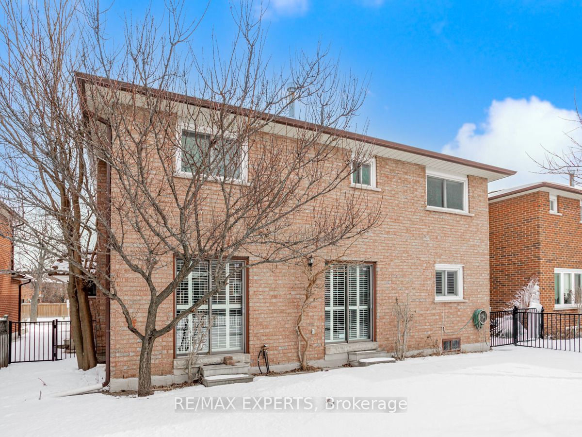 12 Arrowhead Dr