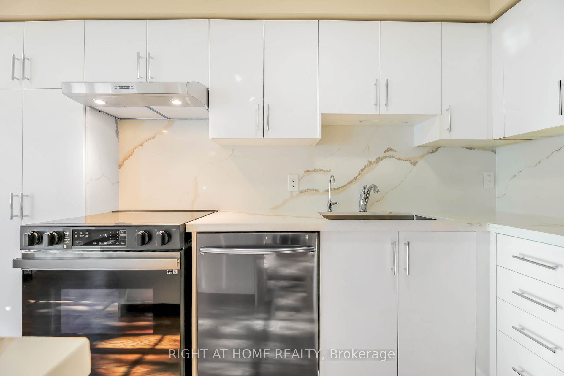 130 Mosaics Ave 40