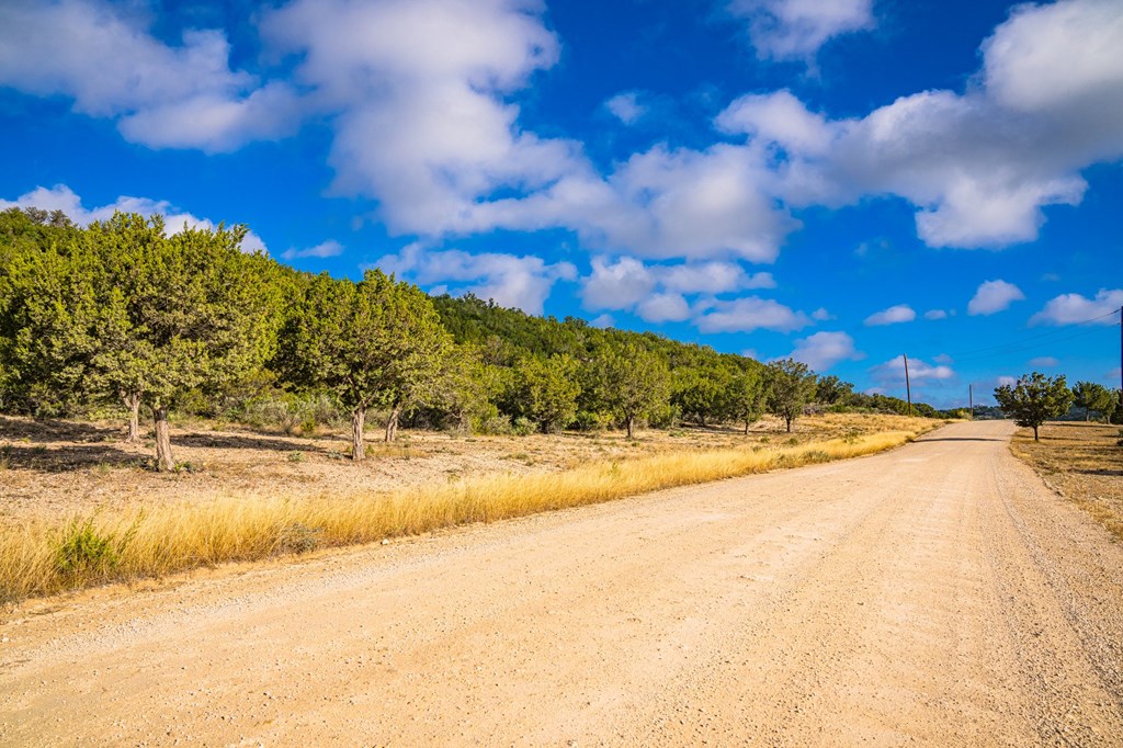 29 NE Big Draw Drive