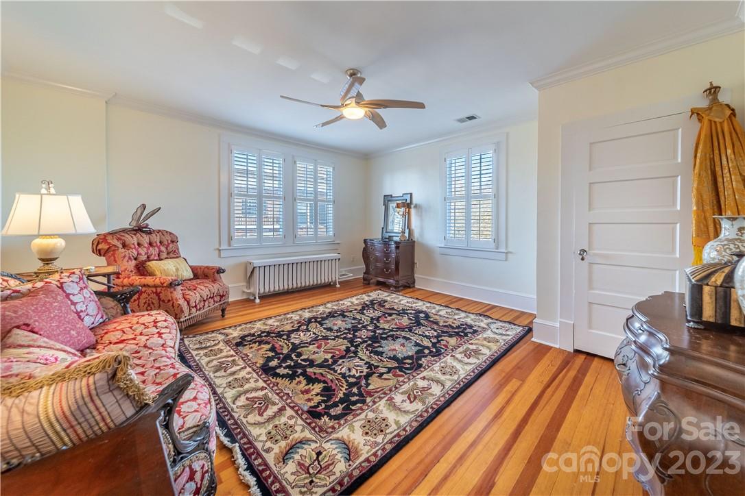 600 West Union Street