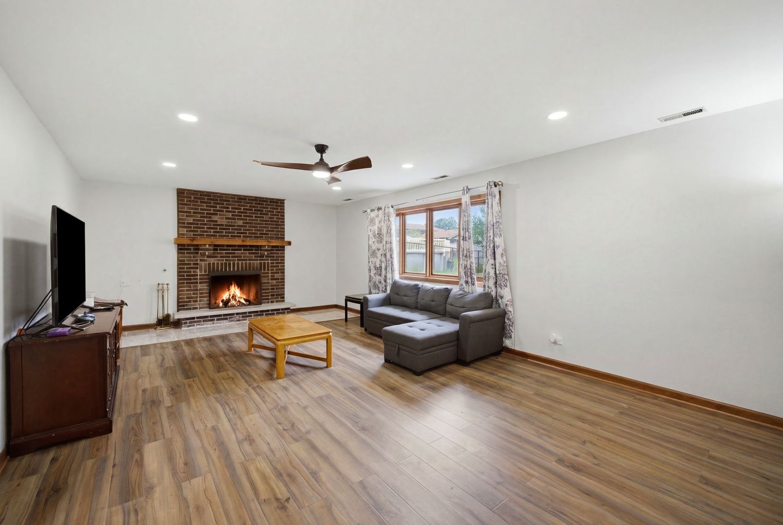 8612 Carriage Lane