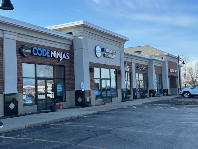 FULLY LEASED. 6.03 CAP Rate.  PRIME RETAIL CENTER ALONG MAJOR SHOPPING CORRIDOR, BUILT IN 2005.  HIGH TRAFFIC COUNTS, EXCELLENT VISIBILITY, AMPLE PARKING AND MULTIPLE ACCESS.  ILLUMINATED LED SIGNAGE. QUALITY DEMOGRAPICS.  CURRENT TENANTS INCLUDE ILLINOIS BONE & JOINT, ALLSTATE INSURANCE, CODE NINJAS AND CD PRICE ONE CLEANERS.     MANY LONGER TERM TENANTS. RENT ROLL AVAILABLE W/ NON-DISCLOSURE.  OFFERING MEMORANDUM IN ADDITIONAL INFO.