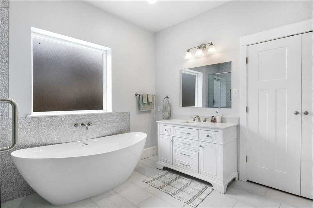 2200 N Beaton Street