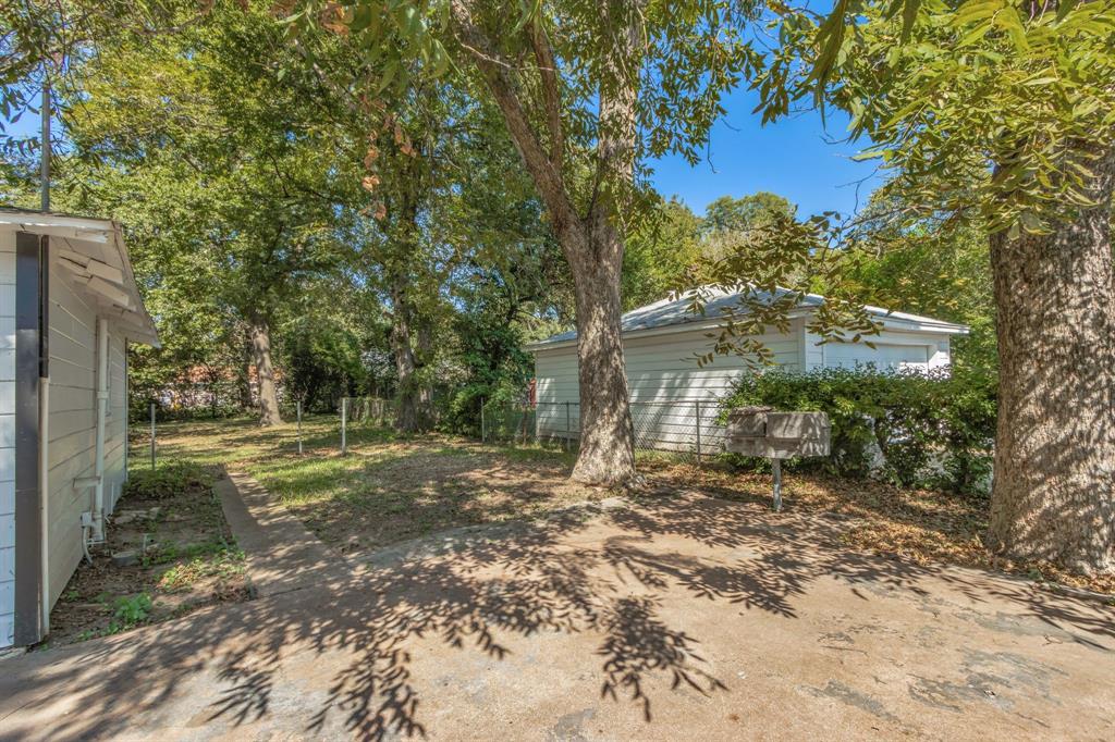 3119 Bertrand Avenue