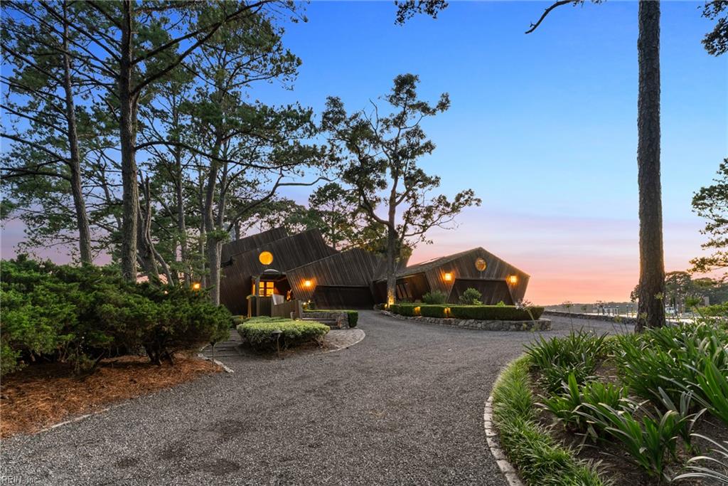 1304 Mockingbird Place, Virginia Beach, VA 