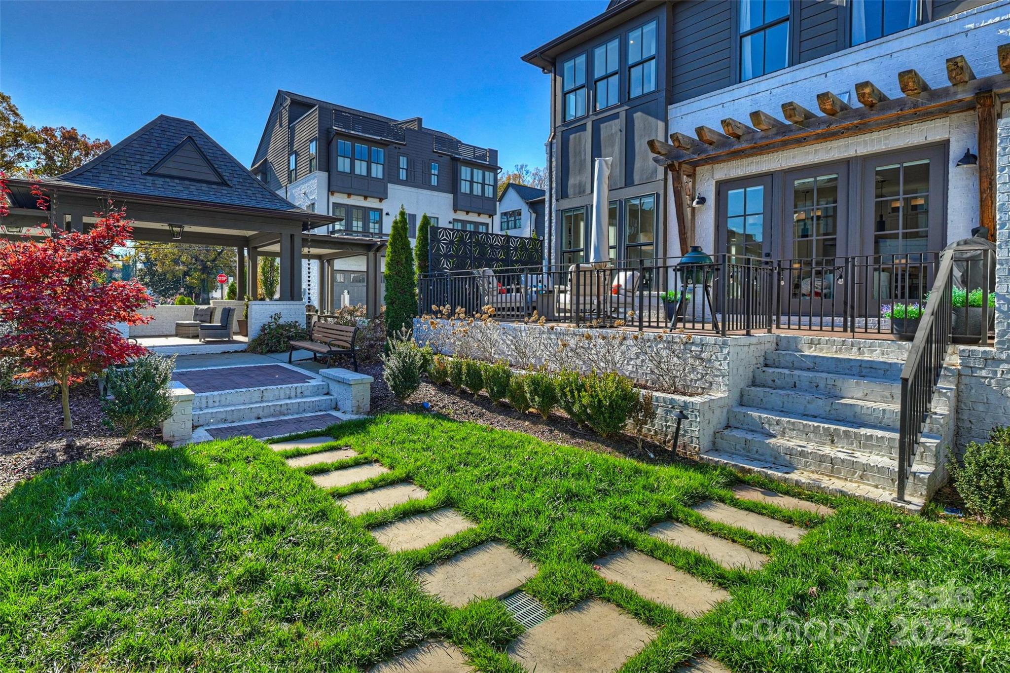 2208 Nolen Ridge Avenue