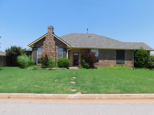 Adorable 3 bedroom home in a prime location! Spacious living room, formal dining, beautiful kitchen and generous sized backyard! The kitchen features granite countertops, stainless steel appliances and stone backsplash! Call soon for your showing!!