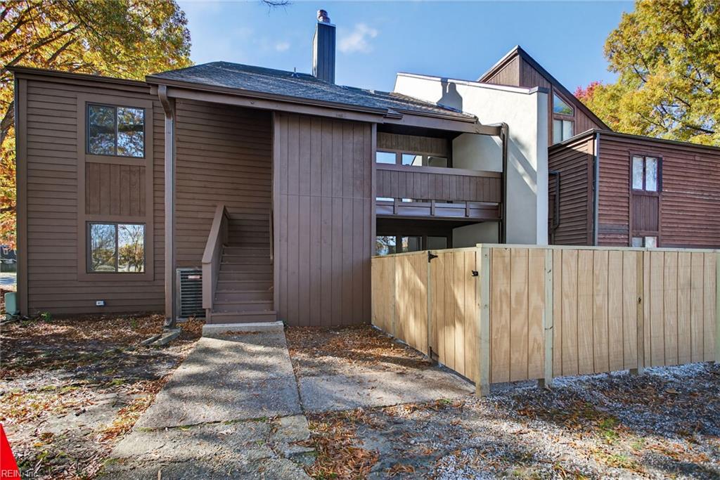 563 Ayrshire Way E, Newport News, VA 23602