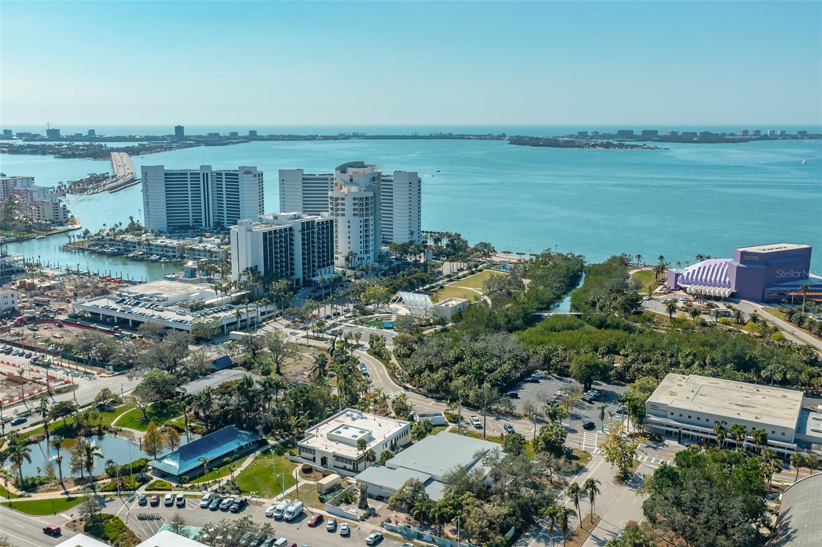 800 N Tamiami Trail 815