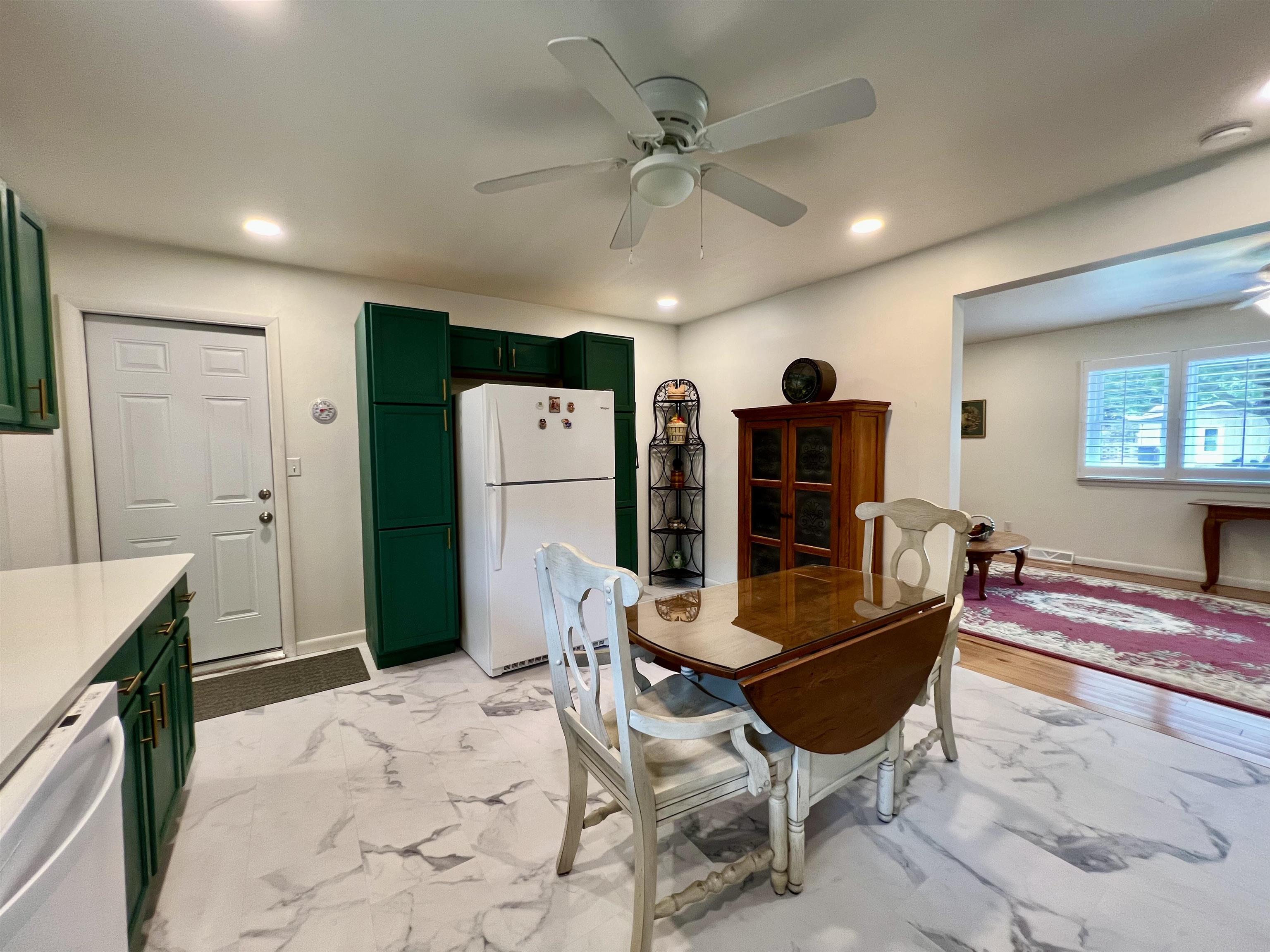 261 Greenway