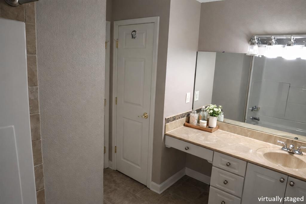 1802 Jackson Ave W #180