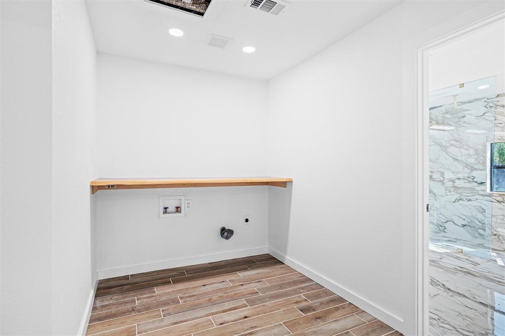 902 Skylark Drive
