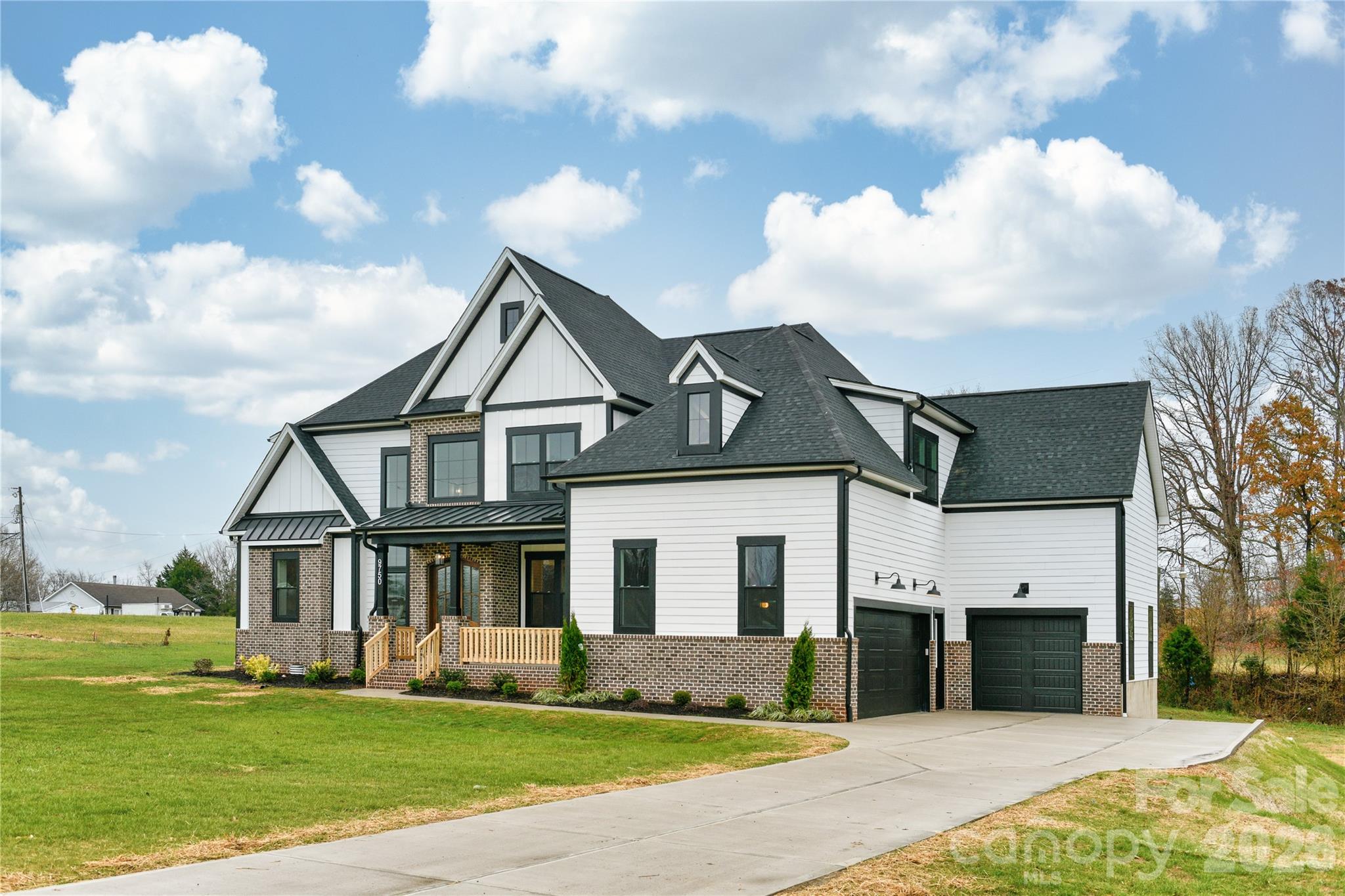 3874 Hickory Highway