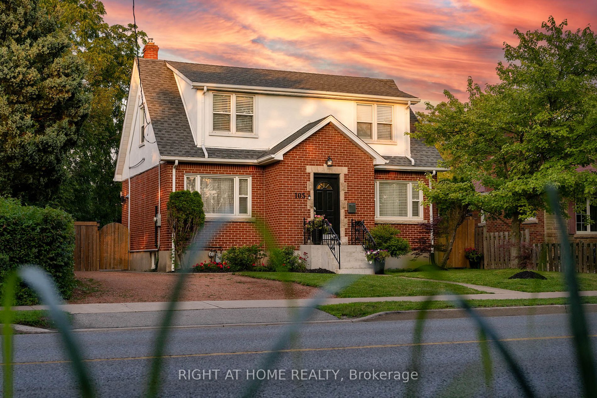 105 Glenridge Ave