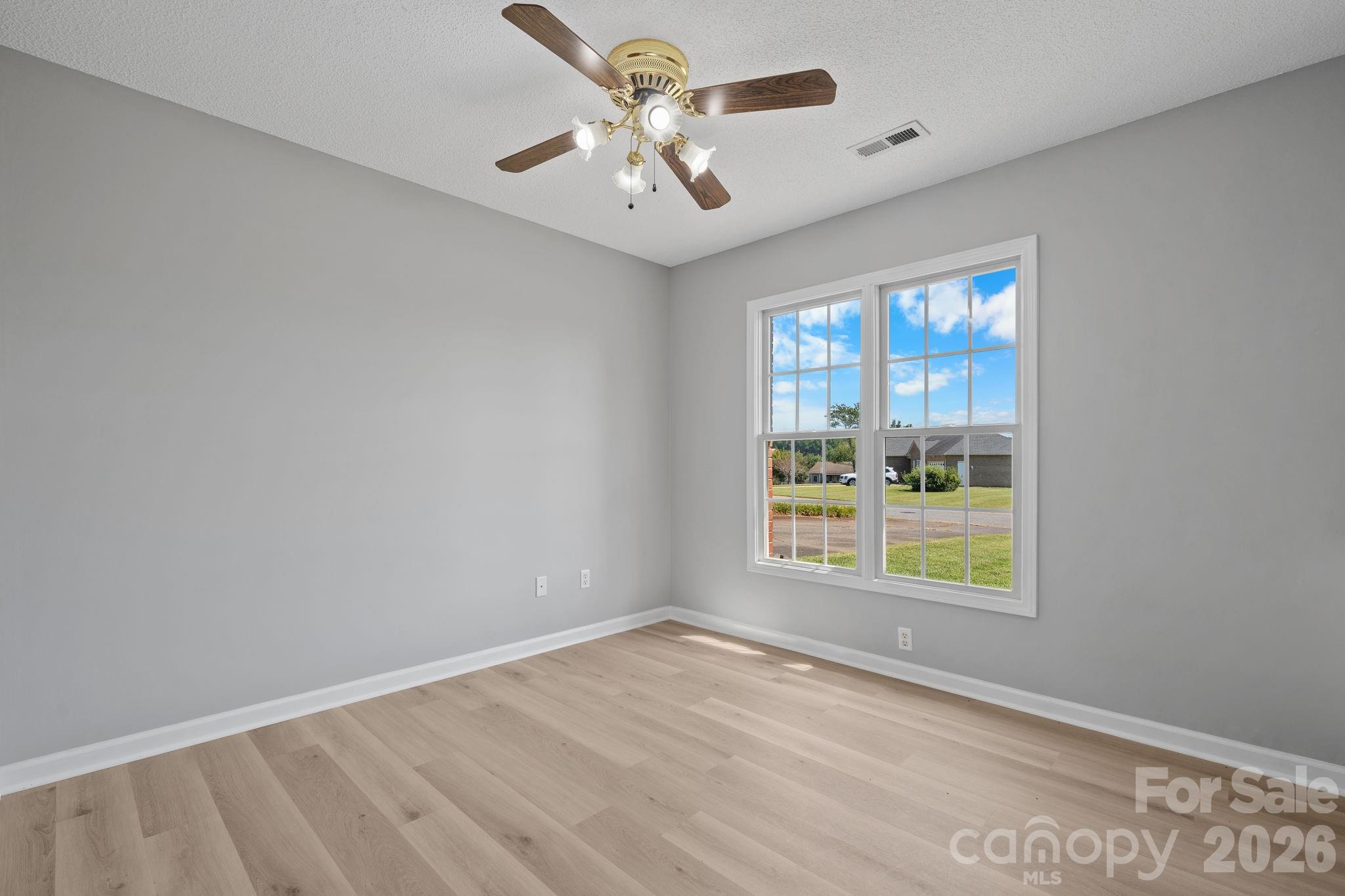 1420 Farmington Hills Drive