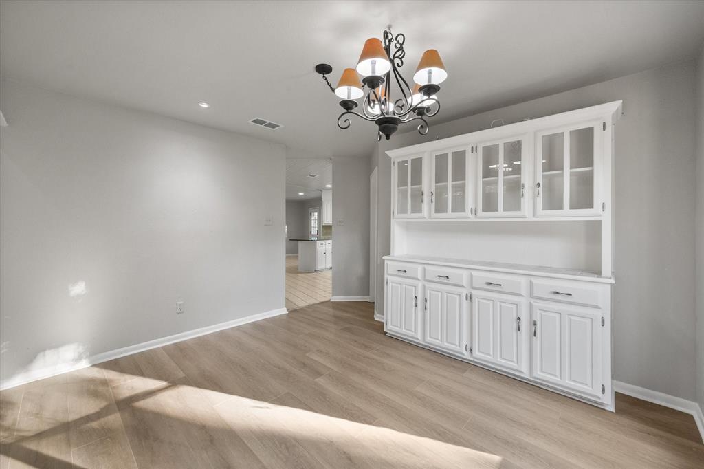 1705 Glenbrook Street